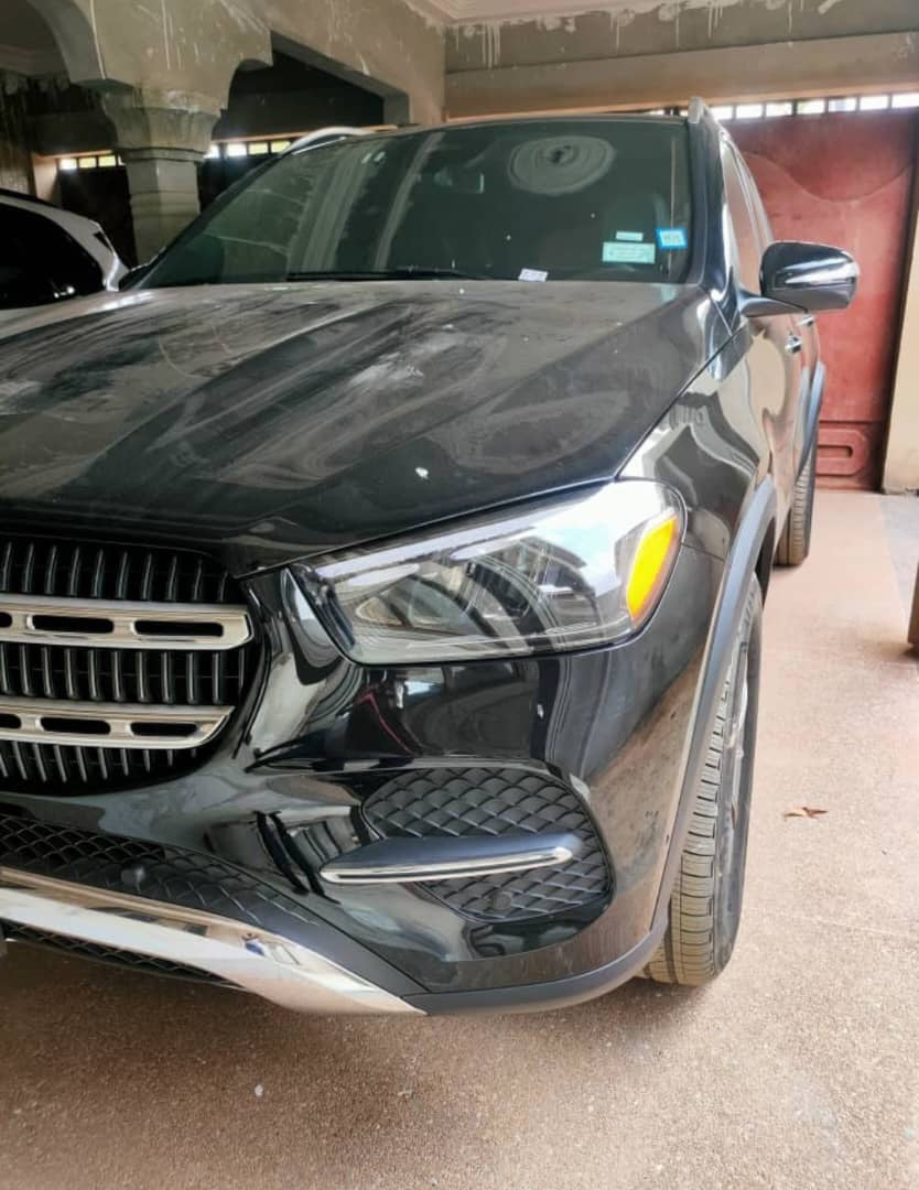 MERCEDES-BENZ GLE 63s – 2024 | V8 ESSENCE | FULL OPTIONS