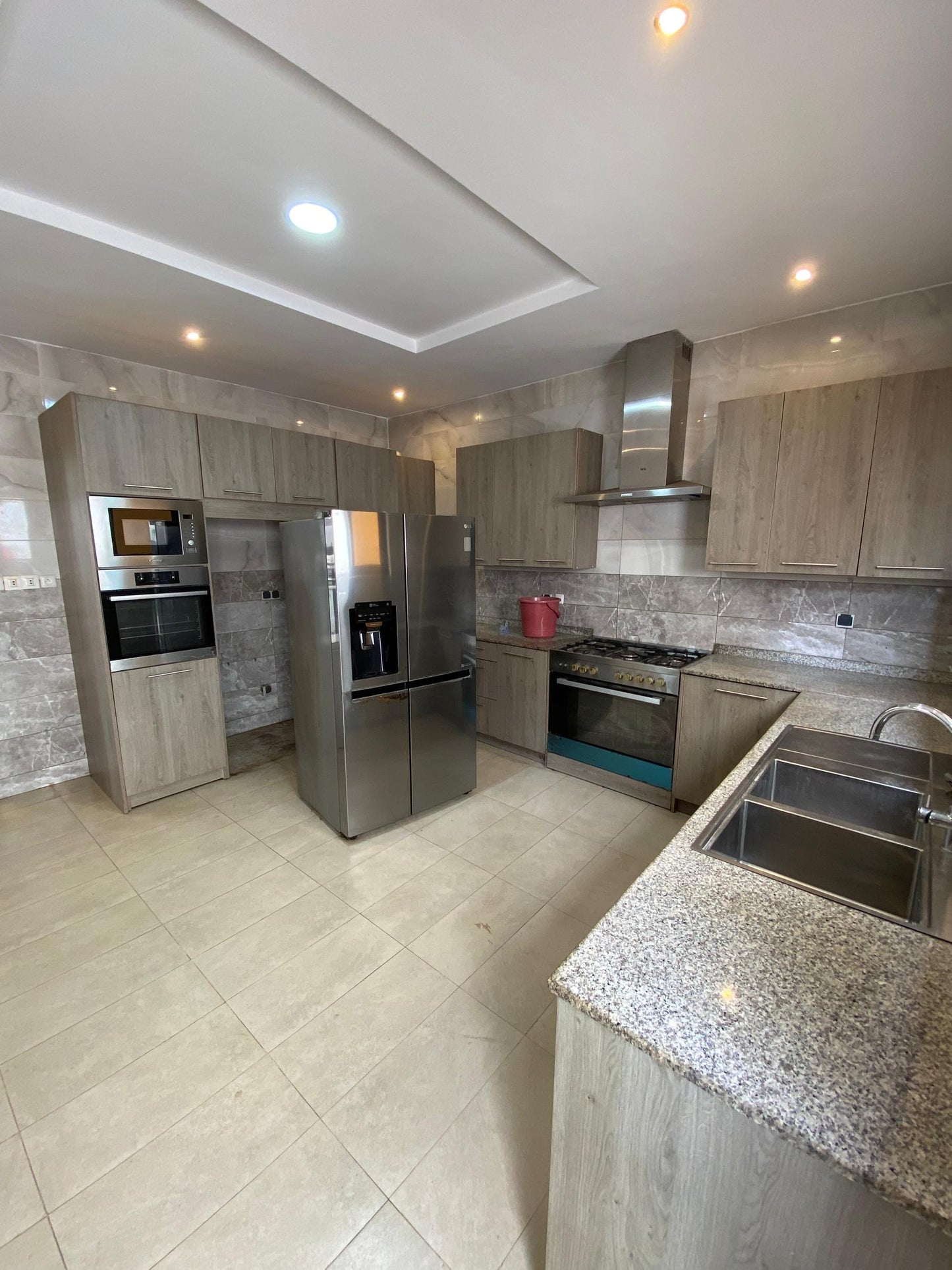 VILLA DUPLEX 5 CHAMBRES À LOUER À TOTSI 2N