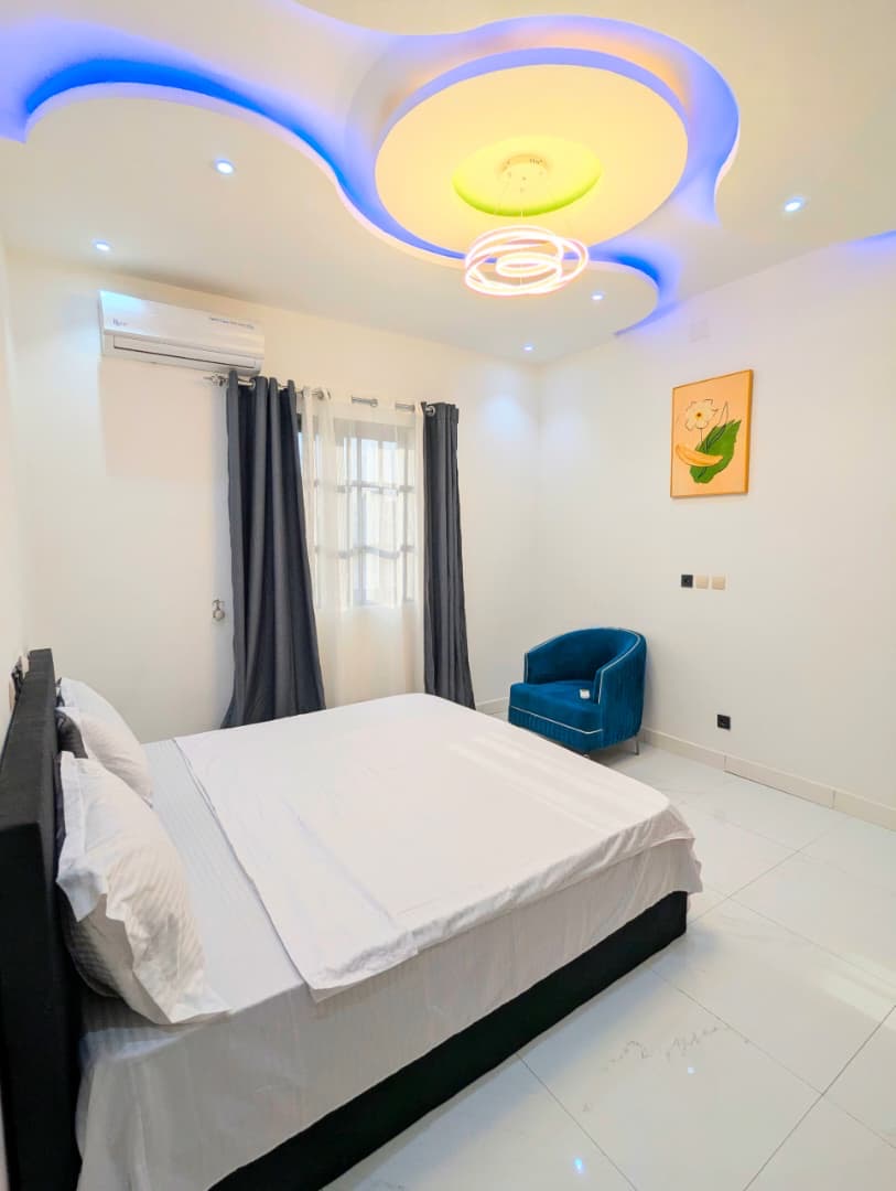 APPARTEMENT MEUBLÉ À LOUER À LOMÉ - HÉDZRANAWOÉ – 2 CHAMBRES SALON – 700.000 FCFA