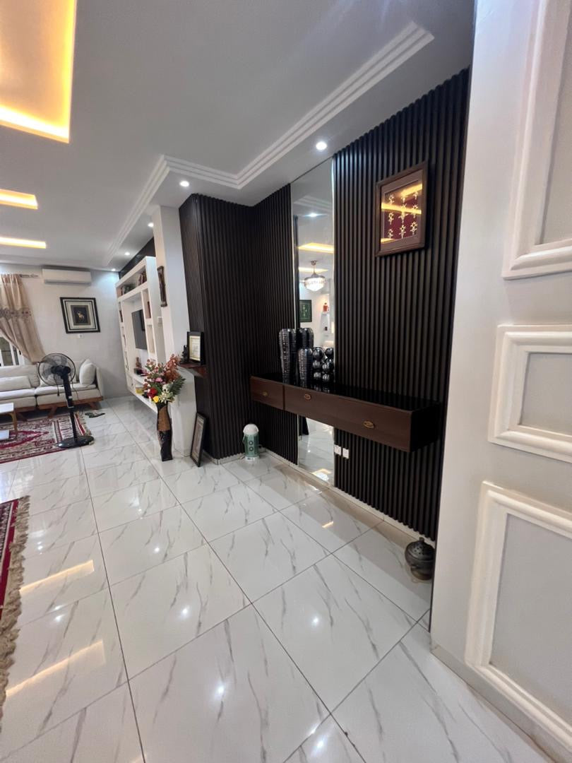 VILLA 10 PIÈCES À VENDRE À LOMÉ - DJIDJOLÉ – 350 MILLIONS