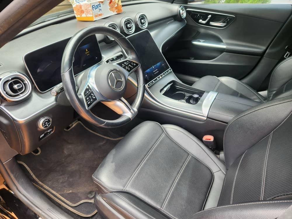 MERCEDES-BENZ C300 2023 – 4 CYLINDRES, FULL OPTIONS, ÉCRAN MULTIMÉDIA, CAMÉRA DE RECUL