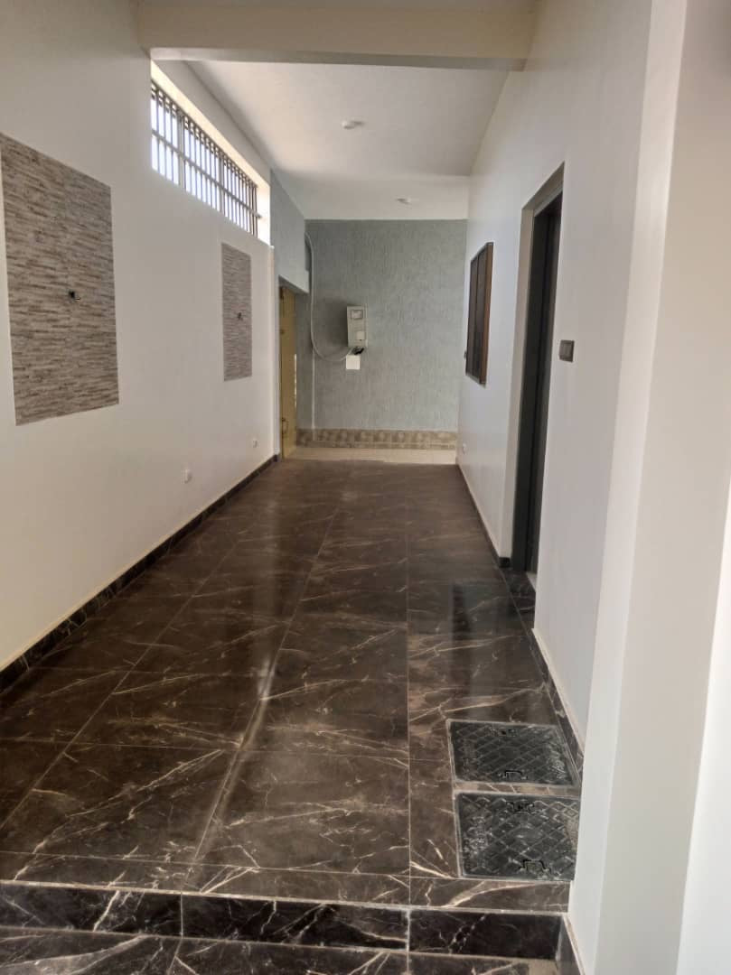 UNE VILLA 6 PIÈCES À LOUER / VENDRE DANS LA CITÉ MOKPOKPO