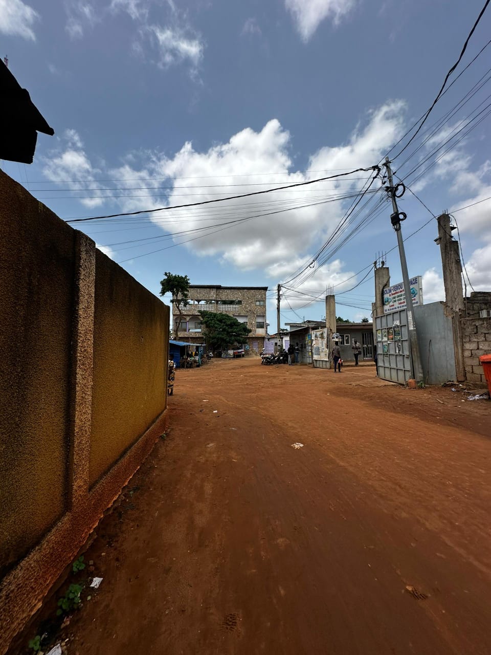 Terrain de 600 m² en vente à Agoè Fil O Parc à 100m de la nationale N°1 – 57 millions FCFA