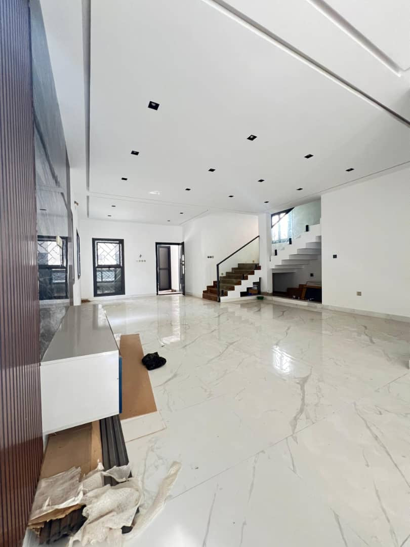 VILLAS 6 PIÈCES À VENDRE À TOKOIN FOREVER – NEUVES AVEC CAMÉRAS DE SURVEILLANCE | TITRE FONCIER