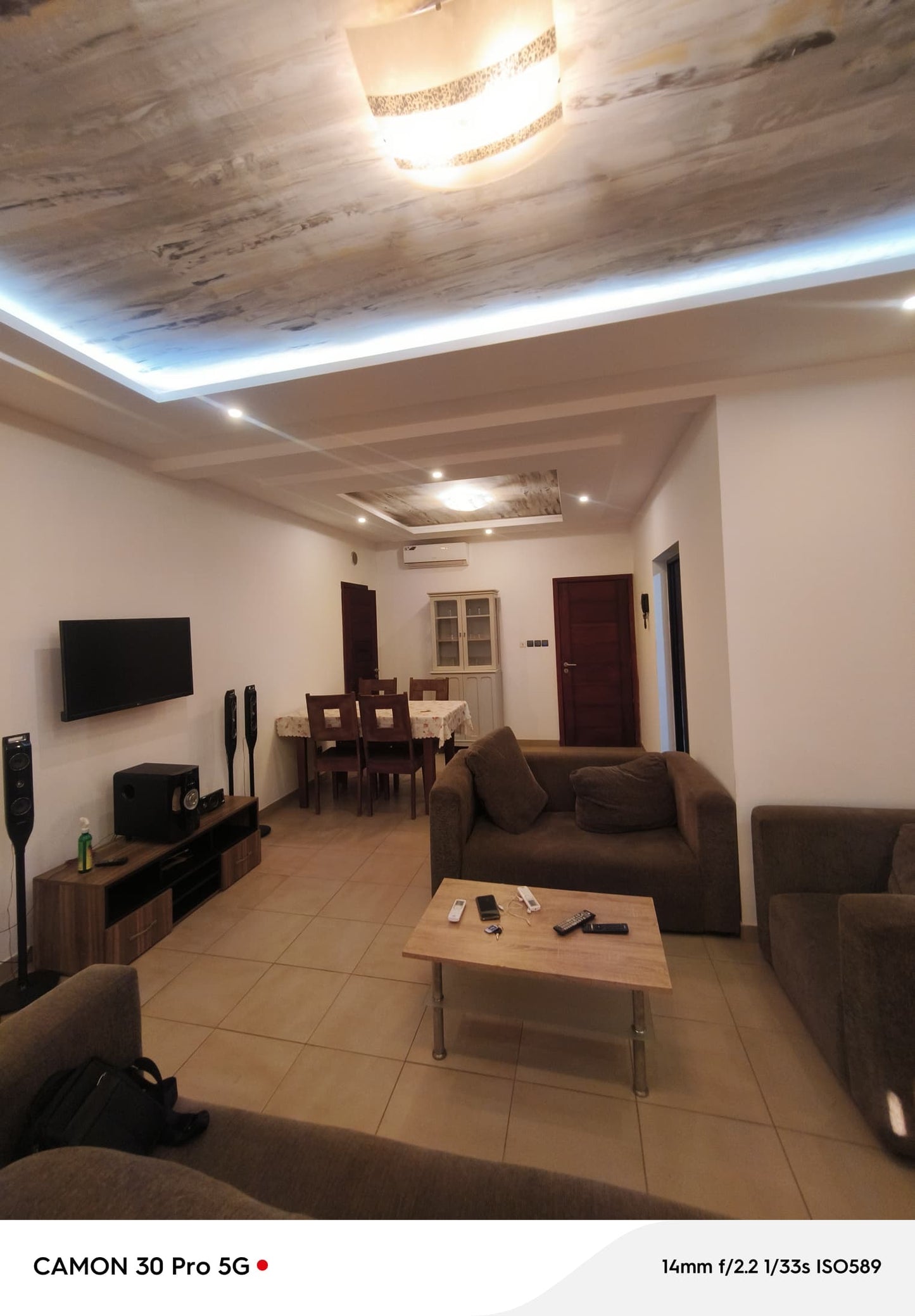 RÉSIDENCE 8 PIÈCES À VENDRE AVEC LES MEUBLES À AGOÈ ASSIYEYÉ – 602 m²