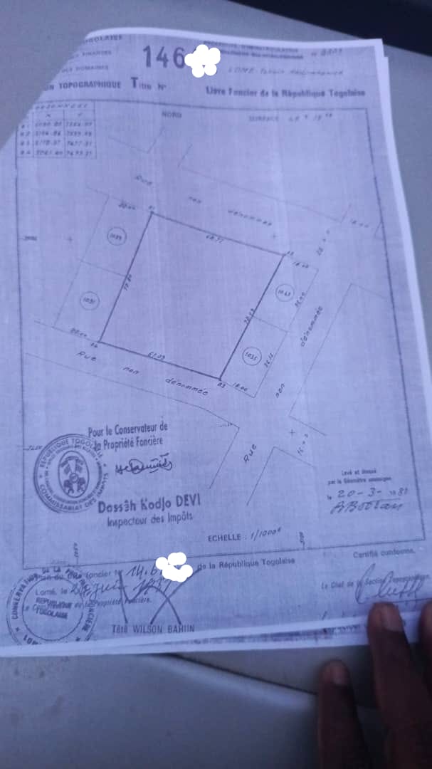 Terrain de 3600 m² en vente en bordure de goudron à Hédzranawoé – 600 000 000 FCFA
