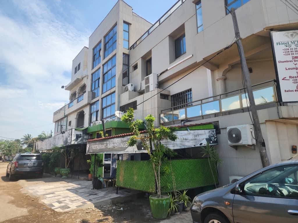 Hôtel à vendre sur la rue de l'Ocam – 1.250.000.000 FCFA