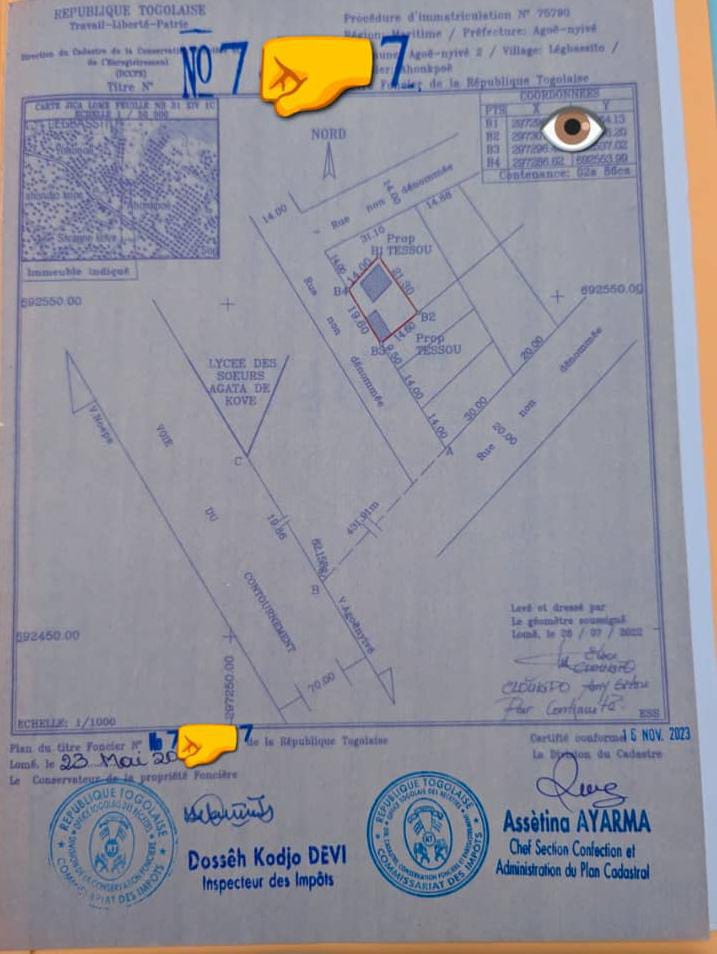 1/4 de lot avec 3 boutiques en vente à Sogbossito – 12.5 millions FCFA