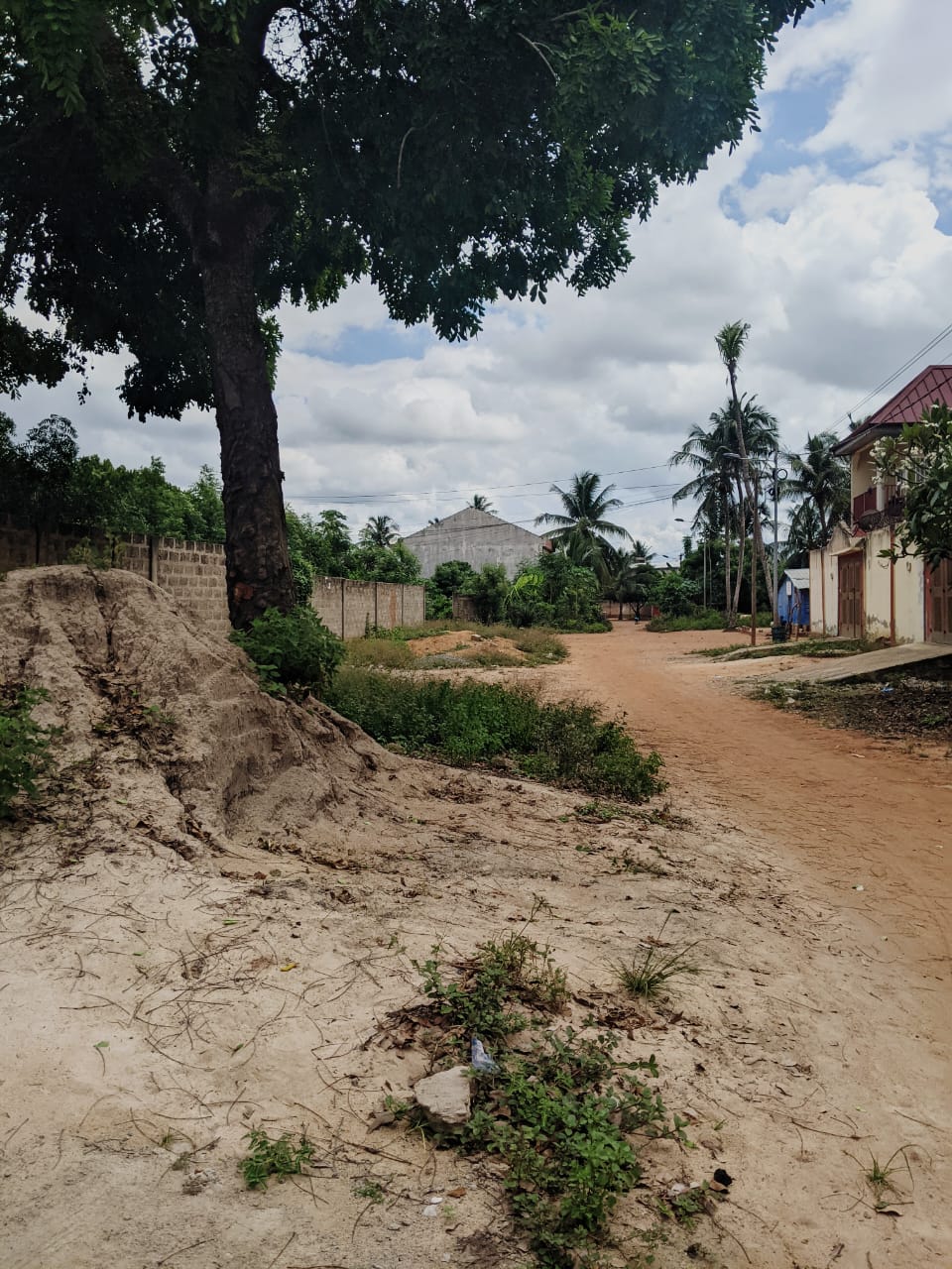 Demi-lot de terrain en vente à Adidogomé Sagbado École Franco Arabe – 12,500,000 FCFA