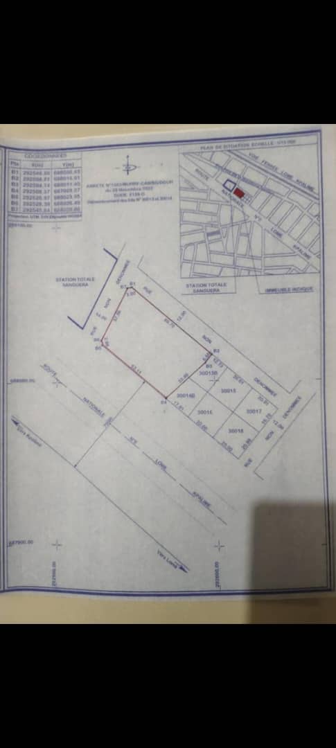 Terrain de 2400 m² en vente en bordure de goudron à Adidogomé Zanguera – 90 millions FCFA le lot