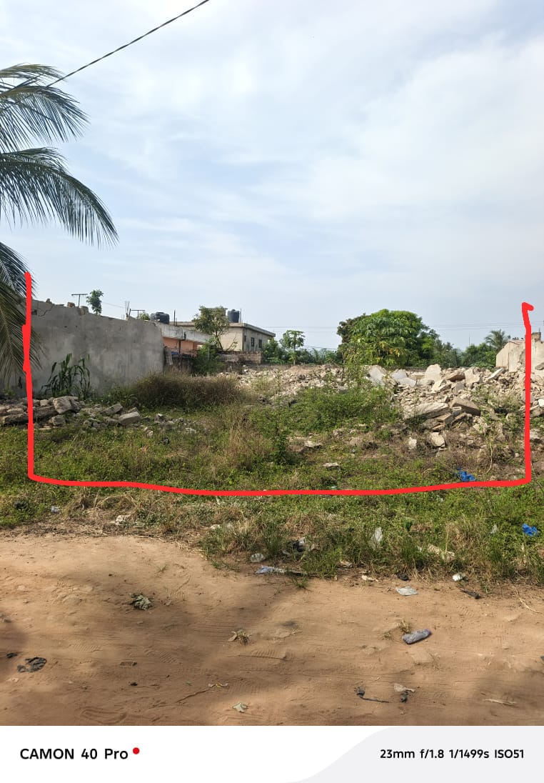 Terrain 1 lot en vente à Adidogomé Sagbado, 50m du goudron – 28 millions FCFA