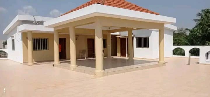 MAGNIFIQUE VILLA DUPLEX A VENDRE A TOKOIN FOREVER