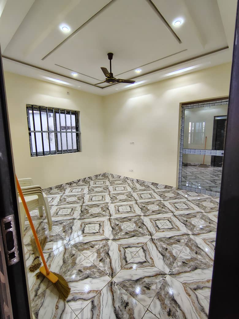 Villa 2 chambres à louer à Avedji Limousine – 130 000 FCFA
