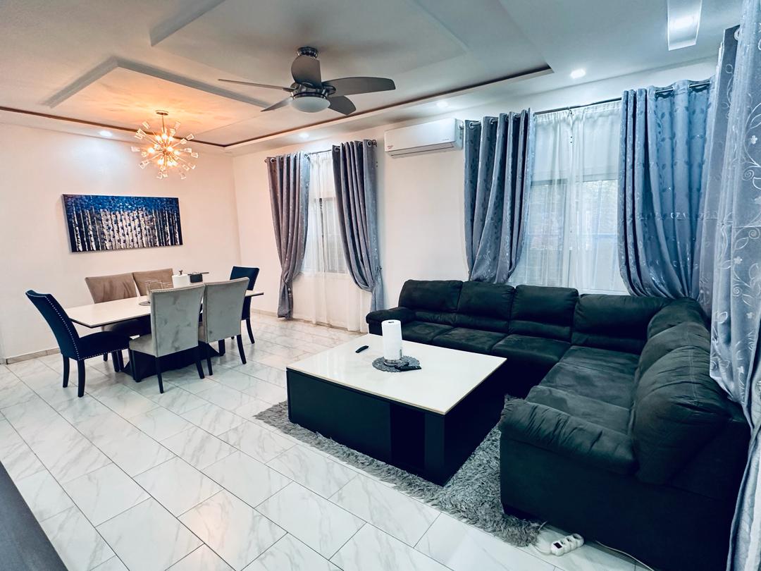 Villa à louer à Légbassito – 800000 FCFA