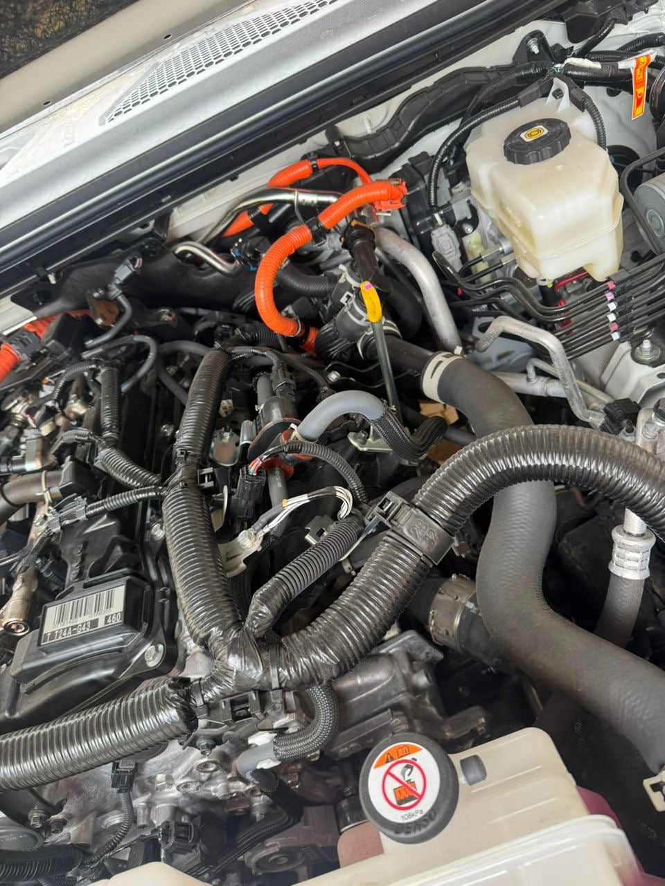 Toyota PRADO Hybrid 2025