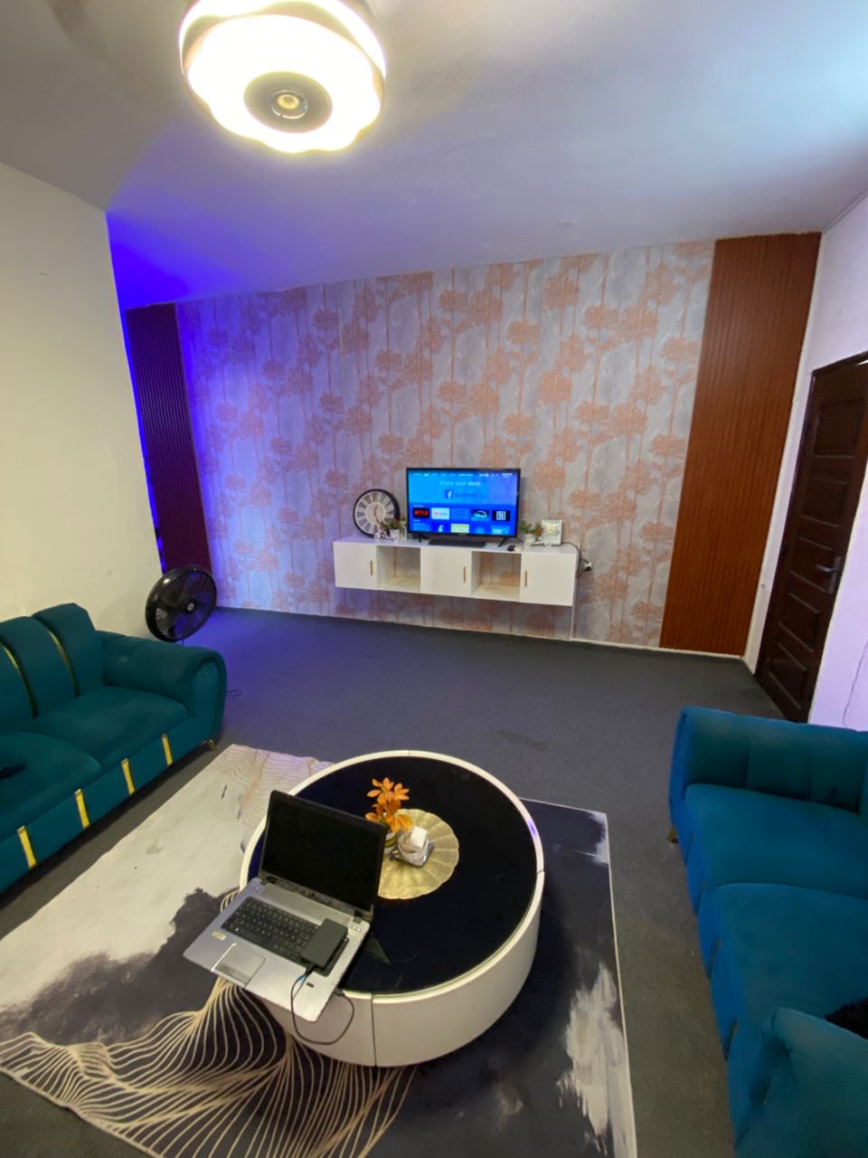Appartement meublé 2 chambres salon à louer à Colombe de la Paix – 250000 FCFA/mois