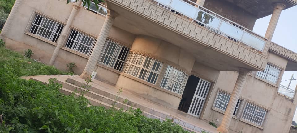 Grande villa duplex en vente à Adidoadin – 190 millions FCFA