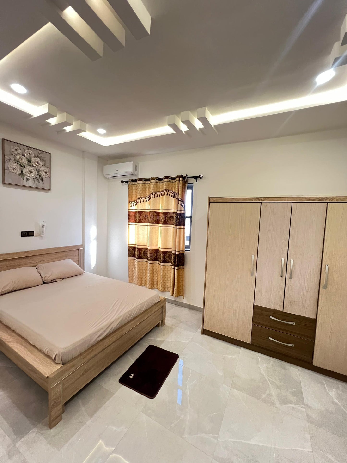 Appartement meublé haut standing de chambre salon à louer à Zanguera – 200000 FCFA par mois