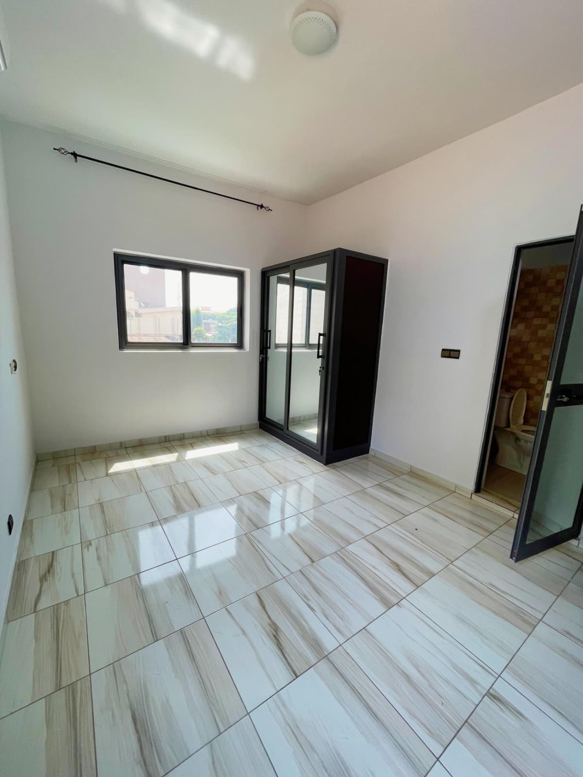 Villa duplex 3 chambres à louer à Sito Aéroport – 450000 FCFA