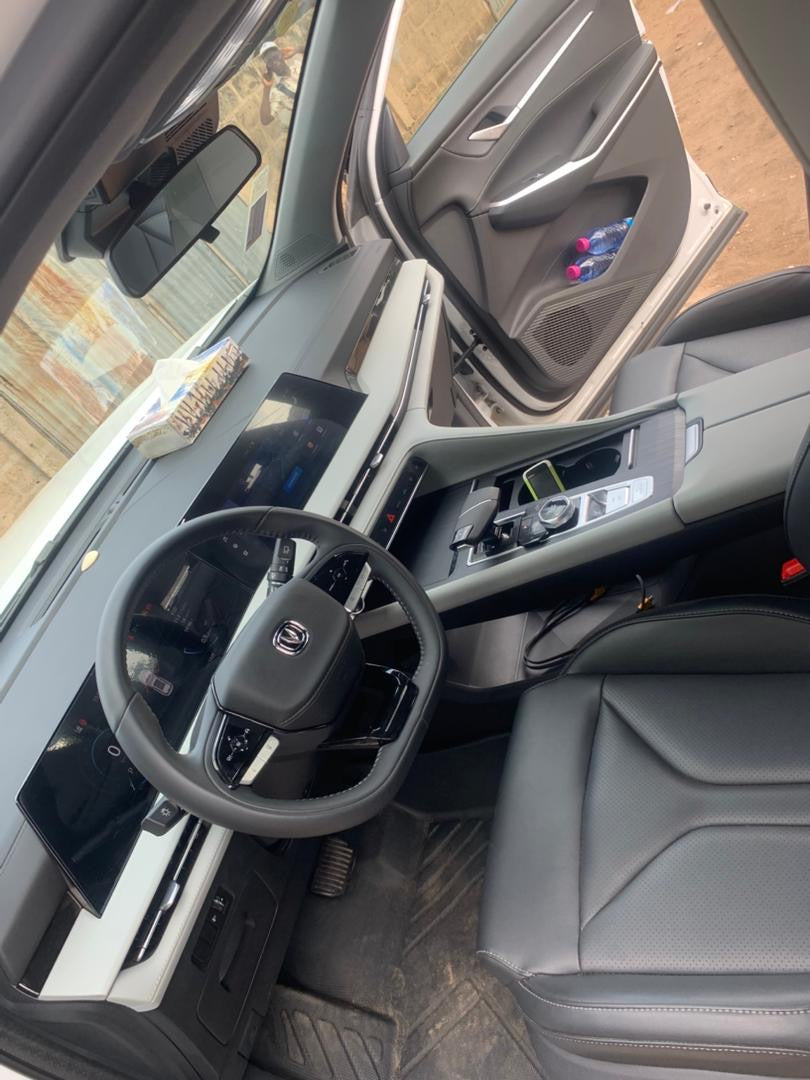CHANGAN CS75 PLUS 2024 – 1.5L ESSENCE, BOÎTE AUTO, FULL OPTION, TOIT PANORAMIQUE