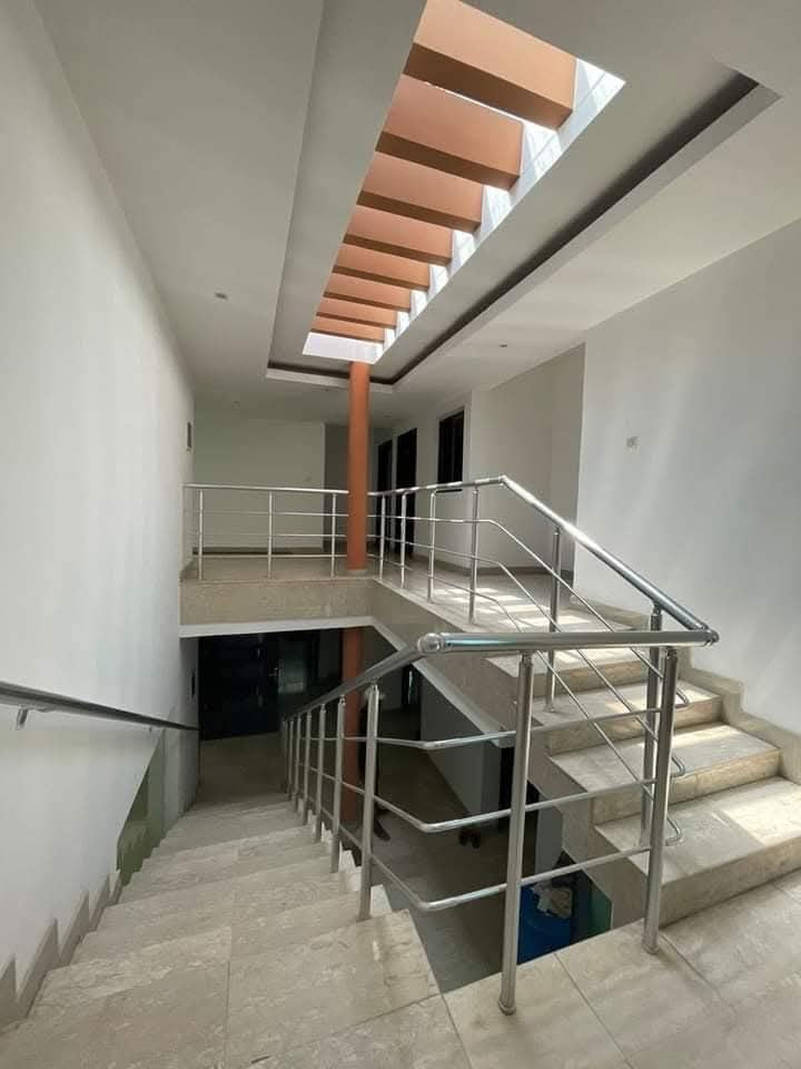 VILLA DE PRESTIGE À VENDRE À ADÉWUI – LOMÉ | MARBRE ITALIEN & TITRE FONCIER