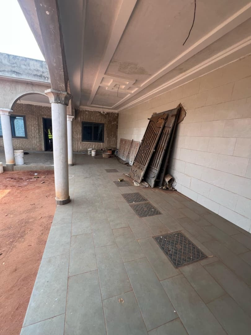 VILLA 5 PIÈCES À VENDRE À LOMÉ - KÉGUÉ – 75 MILLIONS (L'UNITÉ)