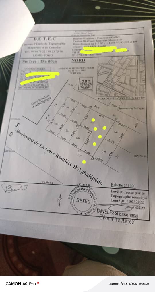 3 lots de terrain en vente en bordure de pavés à Agbalepedo – 240 millions FCFA