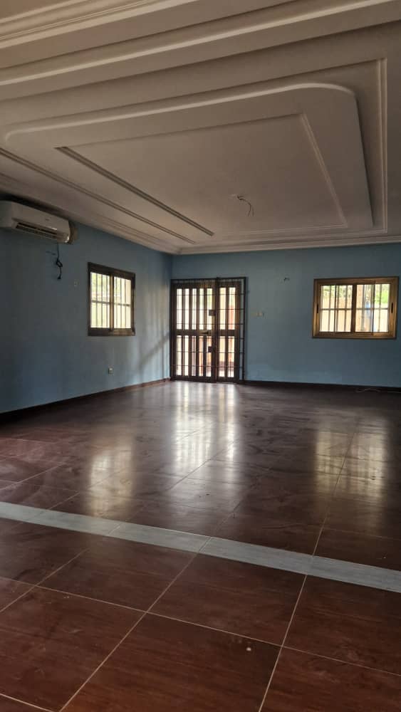 Appartement moderne 3 chambres en location à Adidogome Yokoe – 150 000 FCFA