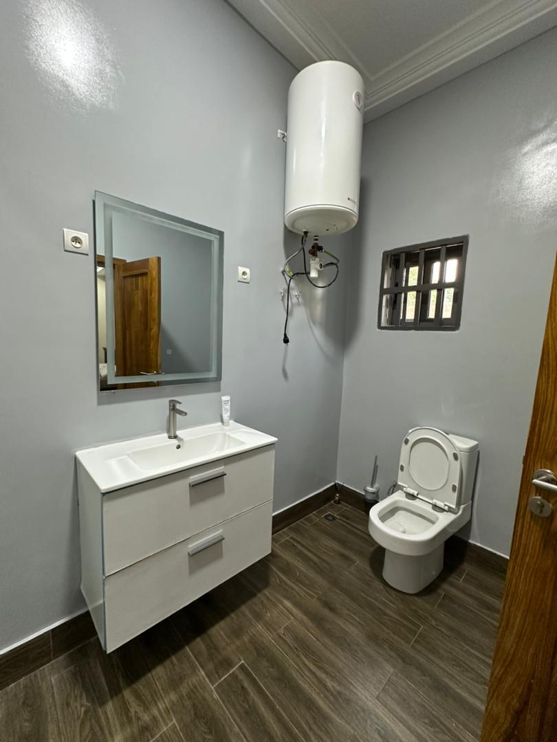 Villa 2 chambres à louer à Agoè Zongo – 100 000 FCFA/mois