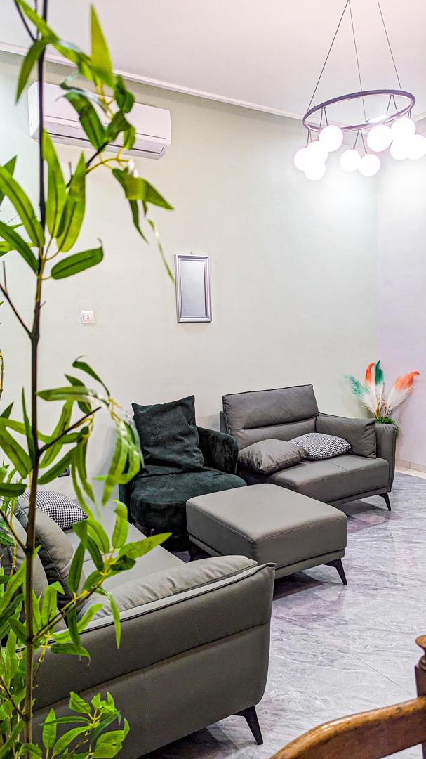 Appartement 2 chambres meublé en location à Cité Mokpokpo – 500 000 FCFA