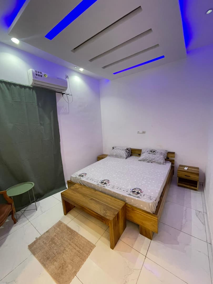 Appartement meublé de 3 chambres haut standing à Agoè Minamadou – 500000 FCFA mensuel
