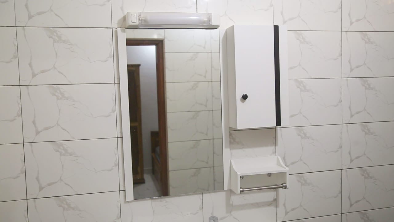À LOUER – VILLA MEUBLÉ 4 PIÈCES (3 CHAMBRES SALON) À KOHÉ