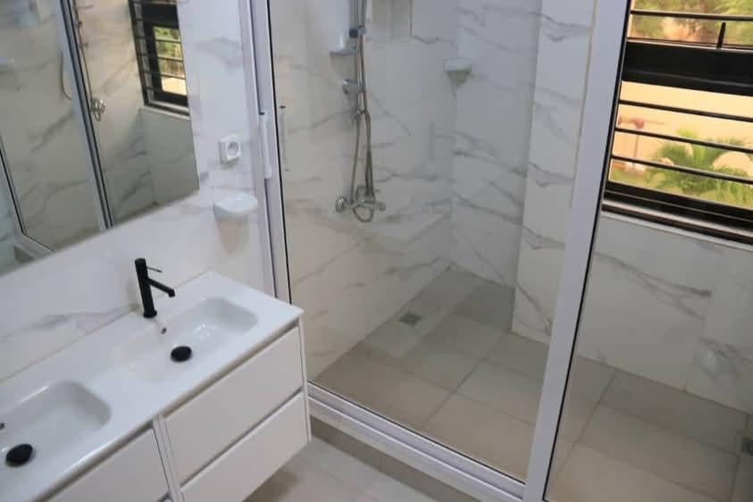 VILLA 7 PIÈCES À VENDRE À LOMÉ - HEDZRANAWOÉ