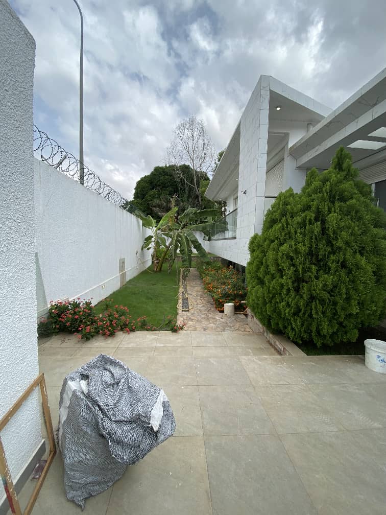 Villa à louer à Cité OUA (Caisse) – 2 700 000 FCFA