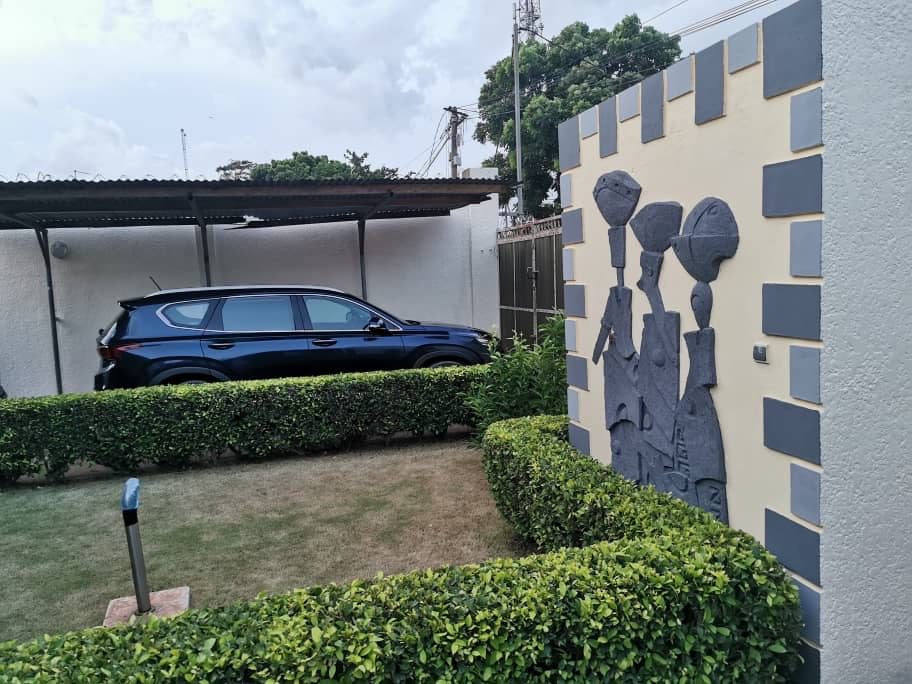 À VENDRE – Villa de 8 Pièces à Casablanca (50m du goudron) | 175.000.000 FCFA