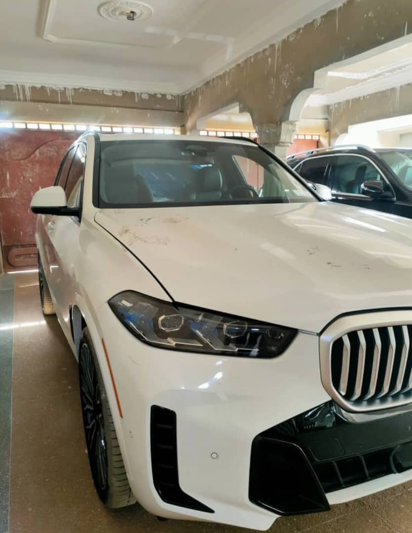 BMW X5 xDrive – 2024 | V6 ESSENCE | FULL OPTIONS