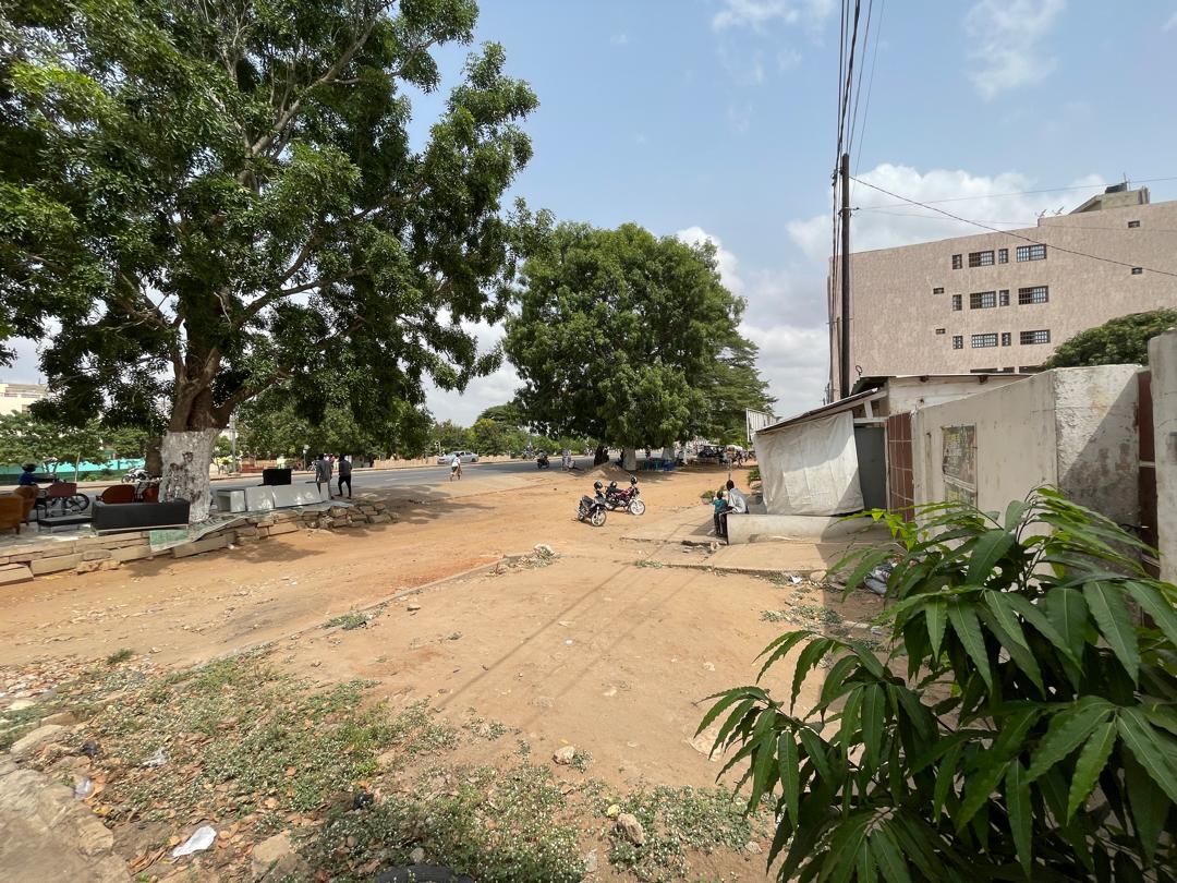 Maison en vente au bord du goudron à Tokoin Cassablanca – 120 millions FCFA