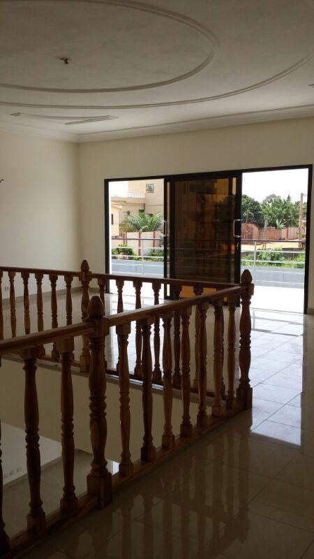 À LOUER – VILLA HAUT STANDING AVEC PISCINE À ATTIEGOU | 1 250 000 FCFA / MOIS