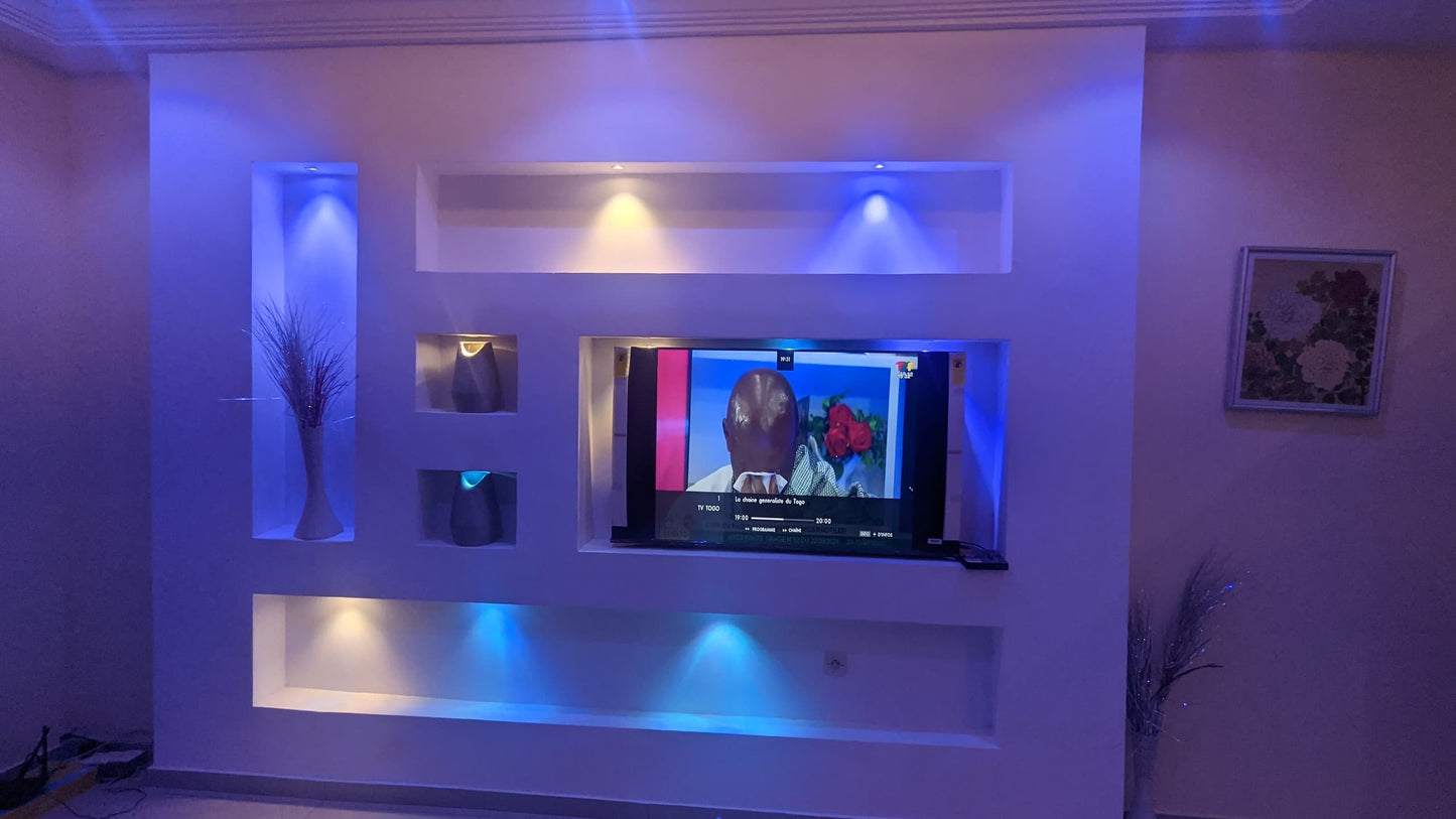 À LOUER – APPARTEMENT MEUBLÉ DE 4 PIÈCES AVEC GARAGE PRIVÉ À ADIDOGOMÉ