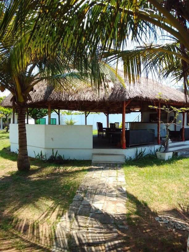 GRANDE PROPRIÉTÉ À VENDRE OU À LOUER À BAGUIDA CÔTÉ PLAGE – 6600 m² | TITRE FONCIER