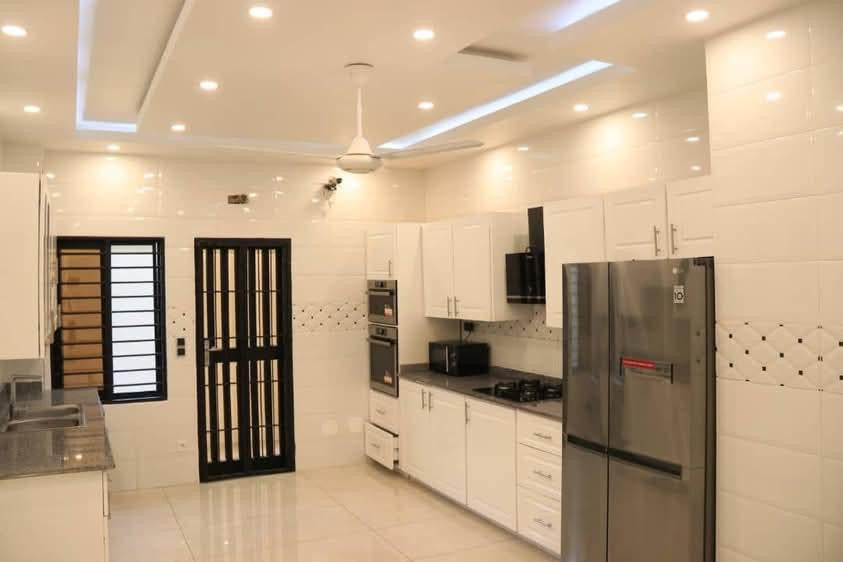 VILLA 7 PIÈCES À VENDRE À LOMÉ - HEDZRANAWOÉ