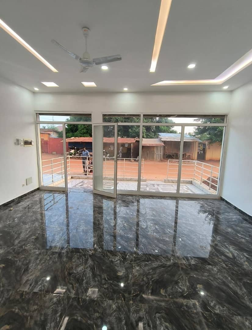 À VENDRE – VILLA 5 PIÈCES À APESSITO | 32.000.000 FCFA
