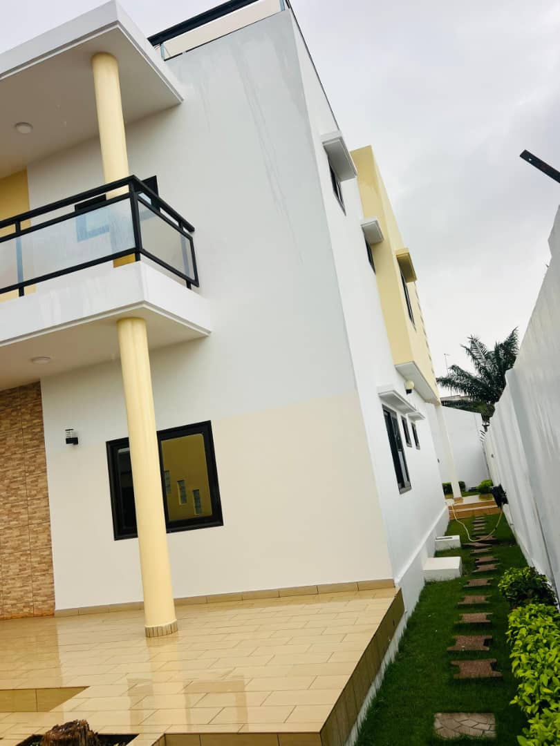 Villa à louer à Kegué – 900000 FCFA