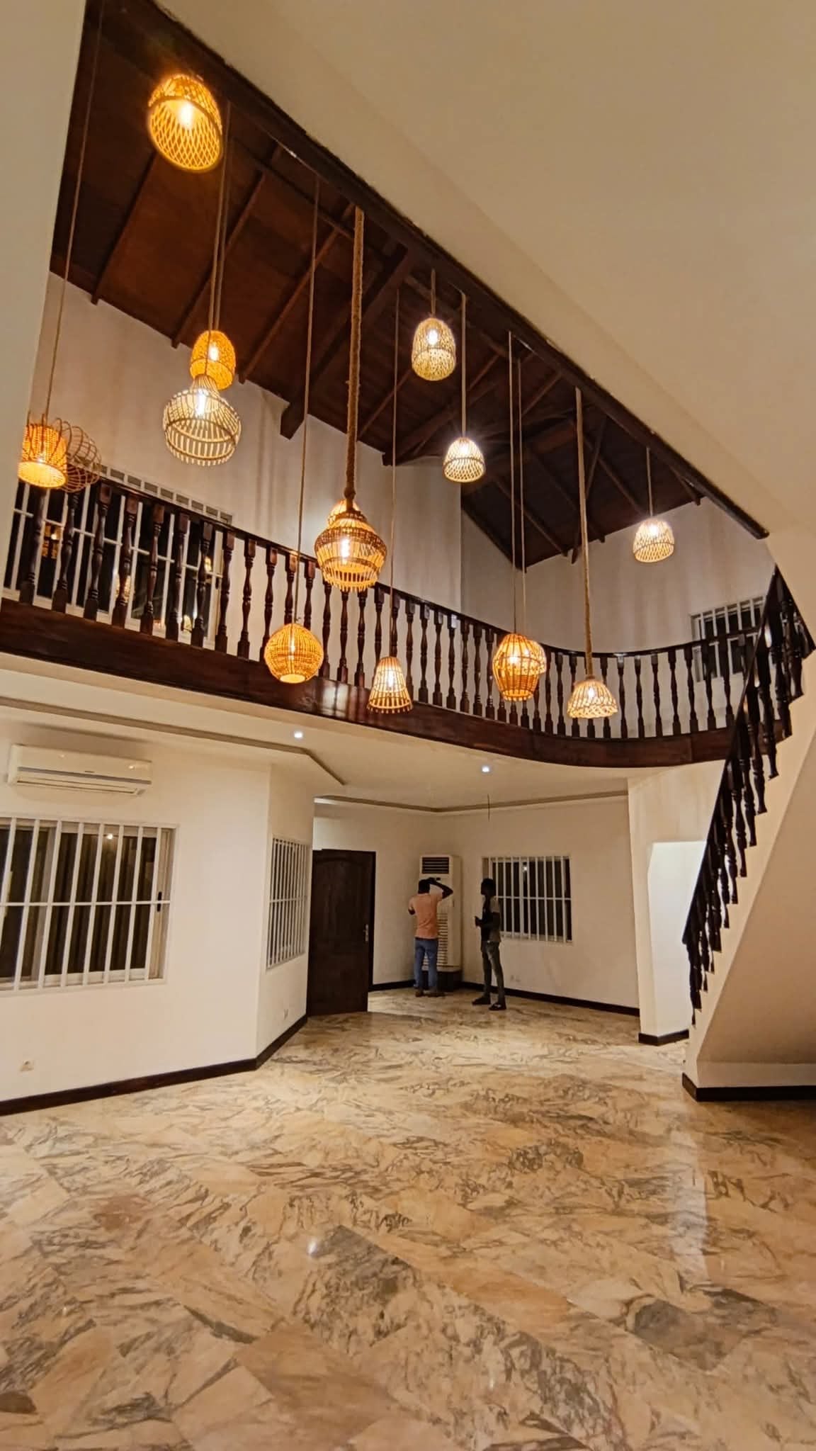 LOMÉ – VILLA 5 CHAMBRES À VENDRE À TOKOIN CASABLANCA (690 M²)