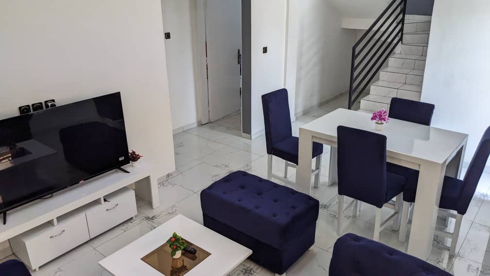 LOMÉ – VILLA DE 5 PIÈCES À VENDRE À BAGUIDA, DERRIÈRE LA CITÉ BOAD