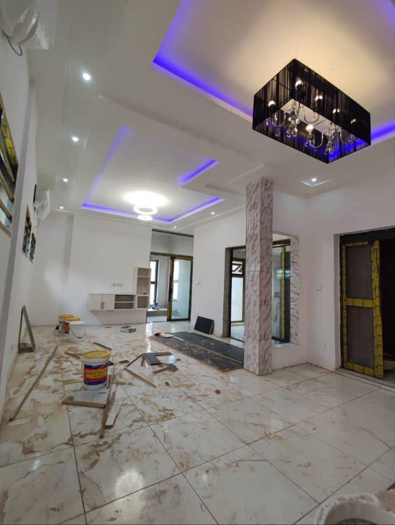 À VENDRE / À LOUER : VILLA HAUT STANDING DE 5 CHAMBRES À AGOÈ MINAMADOU (CHAMPION)