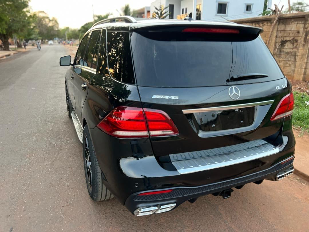 MERCEDES-BENZ ML350 2012 TRANSFORMÉ GLE 63 AMG – 6 CYLINDRES, TOIT OUVRANT, LUXE ET PUISSANCE