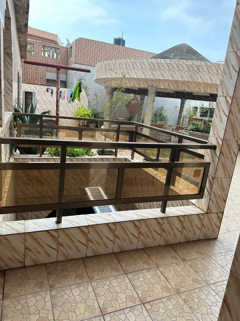 ADAMAVO – VILLA 15 PIÈCES À VENDRE