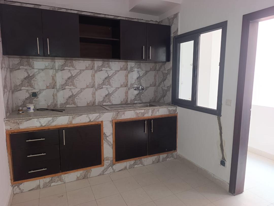DEUX IMMEUBLES JUMELÉS R+3 EN VENTE À ABIDJAN ANGRÉ – 22 PIÈCES – 640 M² – 1,5 MILLIARD CFA