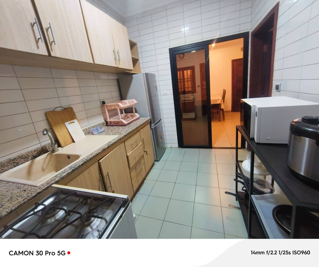RÉSIDENCE 8 PIÈCES À VENDRE AVEC LES MEUBLES À AGOÈ ASSIYEYÉ – 602 m²
